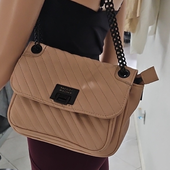 Badgley Mischka Tan Quilted Crossbody Bag with Chain Strap - Picture 10 of 16